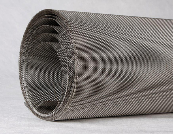 What is the reason for heat treatment of stainless steel mesh