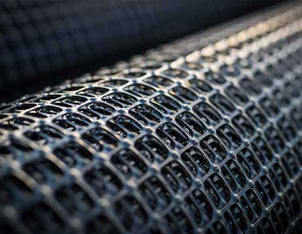 What are the applicable scopes of geogrids in soil consolidation and protection projects