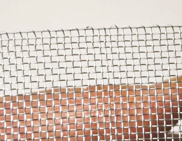 What kind of stainless steel wire mesh is wrapped?