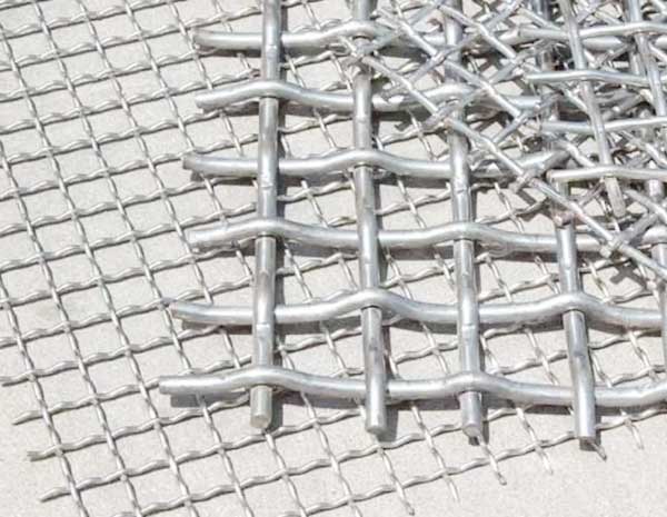 What material is best for crimped wire mesh?