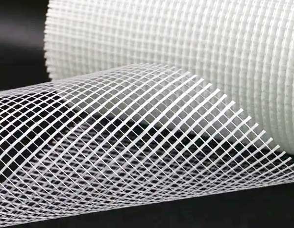 How to apply crack-resistant fiberglass mesh to walls?