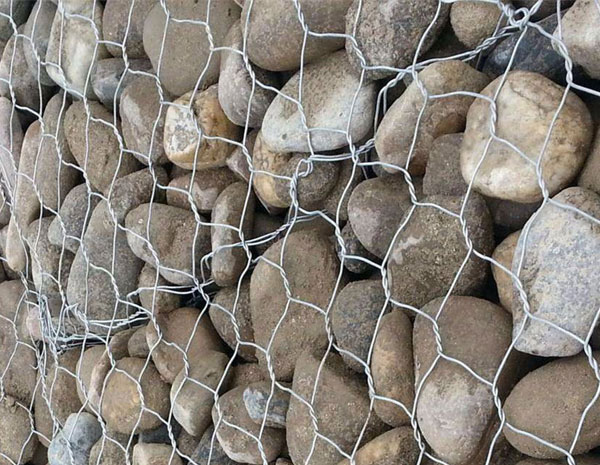 There are different ways to classify water conservancy gabion nets.