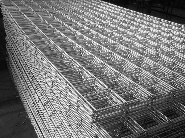 A Brief Discussion on the Uses and Processes of Welded Wire Mesh