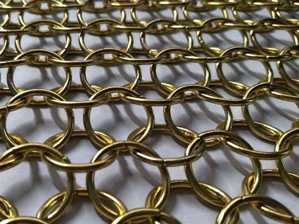 What are the uses of metal decorative mesh?
