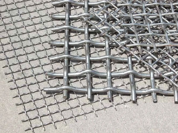 What are the maintenance methods for stainless steel crimped wire mesh?
